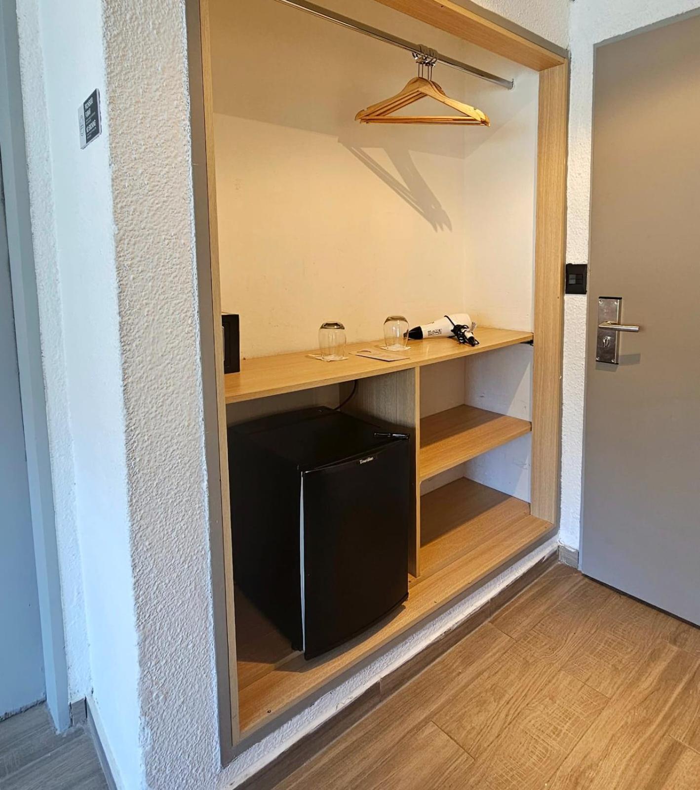 M382 Hotel Bariloche Екстериор снимка